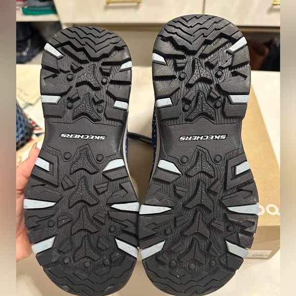 Brand NWOT Sketchers Water Repellant Hiking boots - Picture 3 of 7